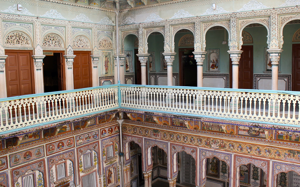Mughal arches on the ground floor, European ones on the first