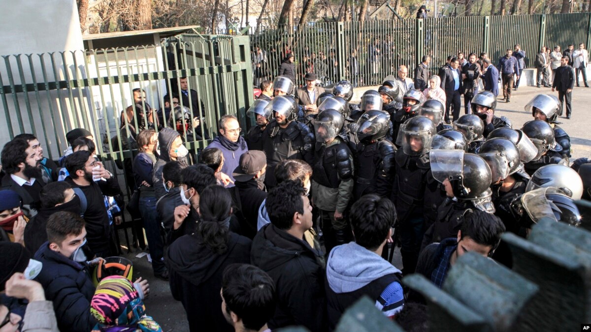 Hari ke-4 Protes Nasional, Presiden Iran Akui Kritik Publik
