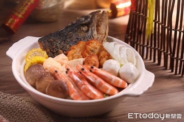 ▲美威鮭魚推出「日式鮭魚頭石狩鍋」。(圖／美威鮭魚提供)