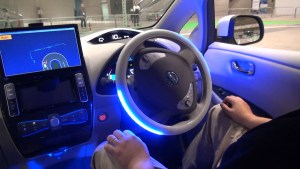 في السيّارات ذاتية القيادة، الاتصال بالإنترنت أهم من الذكاء الصُنعي والمُستشعرات