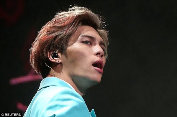 Lead singer of South Korean Boyband commits suicide