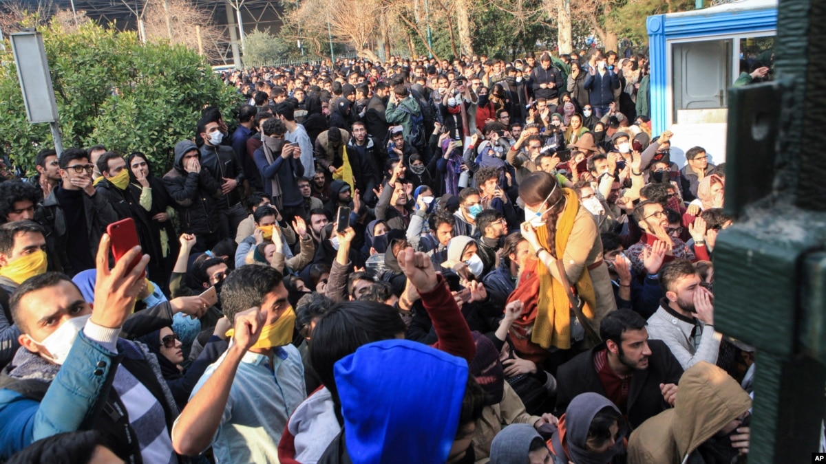 Demonstrasi Meluas, Iran Blokir Instagram dan Telegram