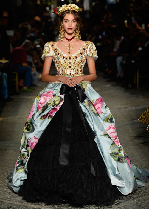 Dolce & Gabbana Couture Fall 2016 Collection