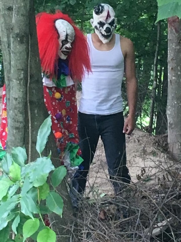 On Monday, a photo began to be passed around by residents. One woman shared it with BuzzFeed News, saying she had gotten it from a friend who got it from a friend. Though she didn't take the photo, the redheaded clown looked familiar, she said.