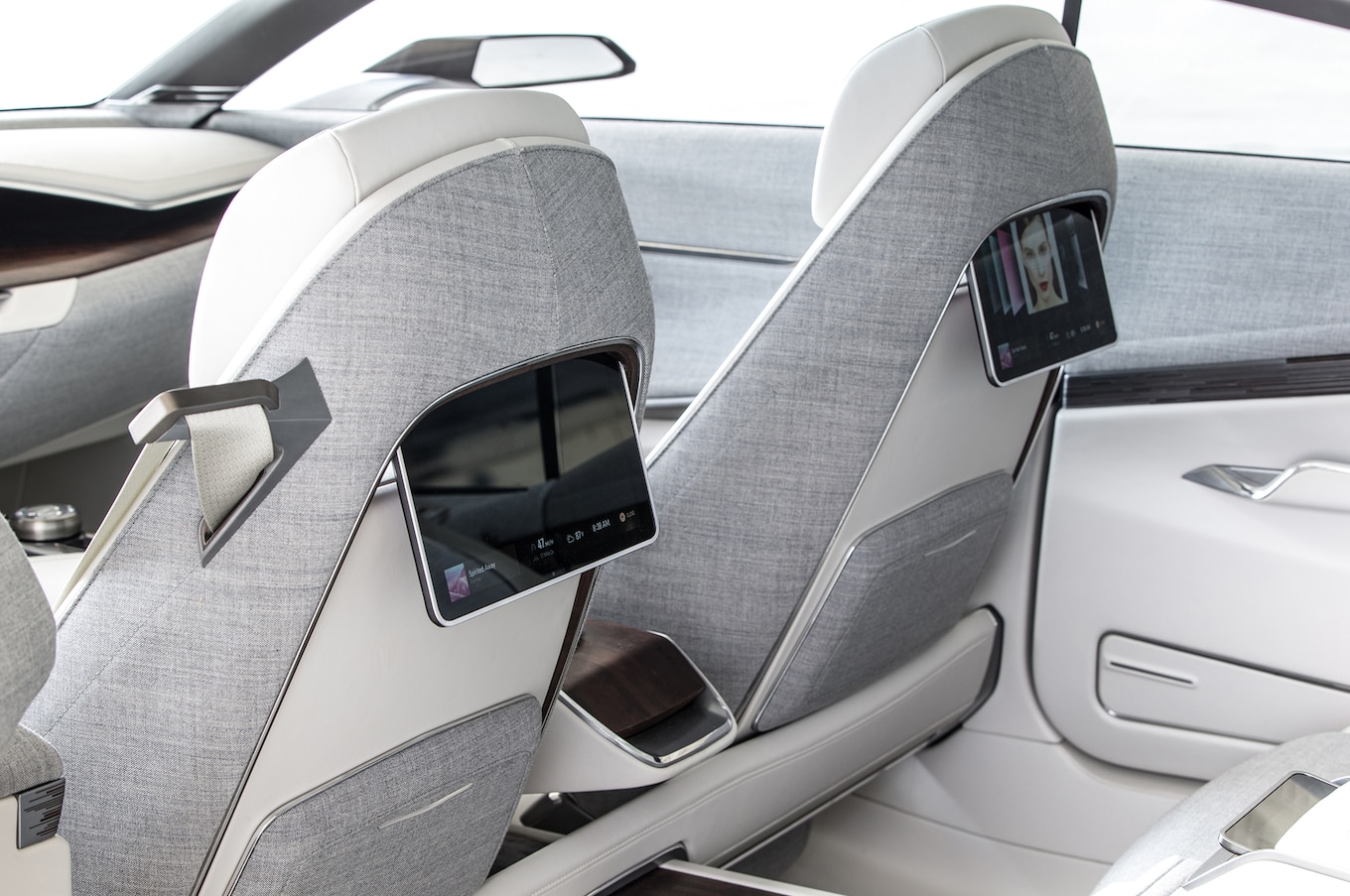 Cadillac Escala concept rear screens