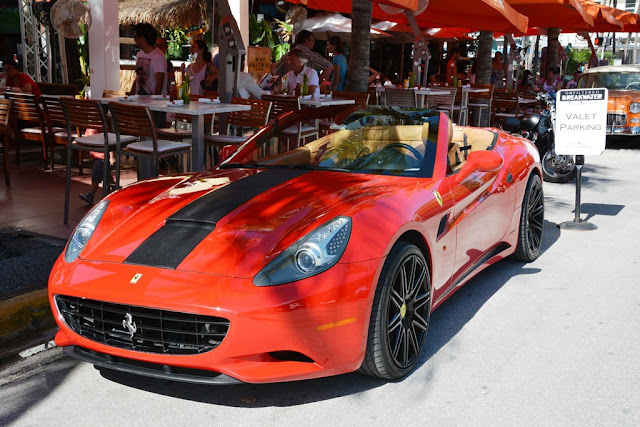Miami Beach cars Ferrari