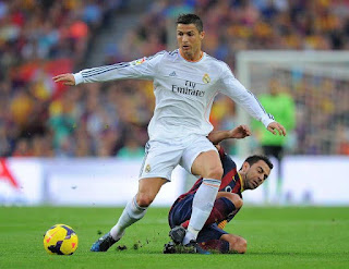 Former Barcelona captain Xavi Hernandez blasted by C Ronaldo 