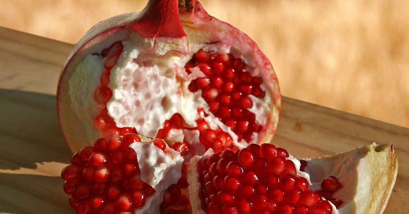 نتيجة بحث الصور عن ‪pomegranate peels for Vaginal tightening‬‏