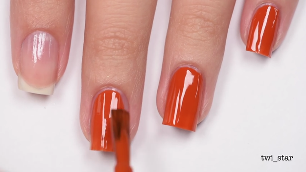 To do this, she first painted her tips with OPI's It's a Piazza Cake, which TBH, already looks pretty damn fall-ready to me.