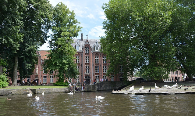 Brugge canal tour