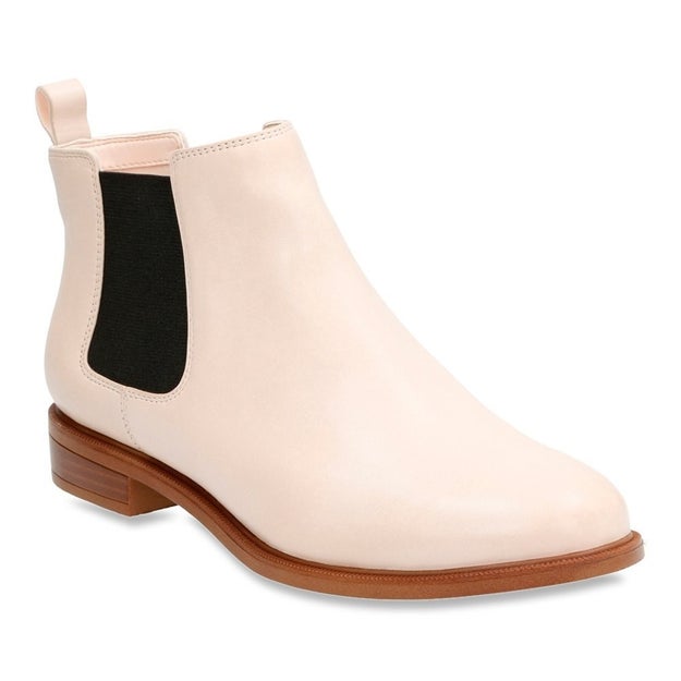 Pale pink Clarks boots that will be your cold-weather faves!