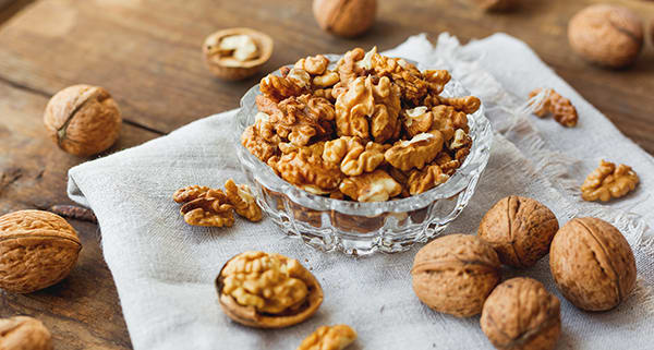 Foods-That-May-Improve-Your-Memory-Walnuts