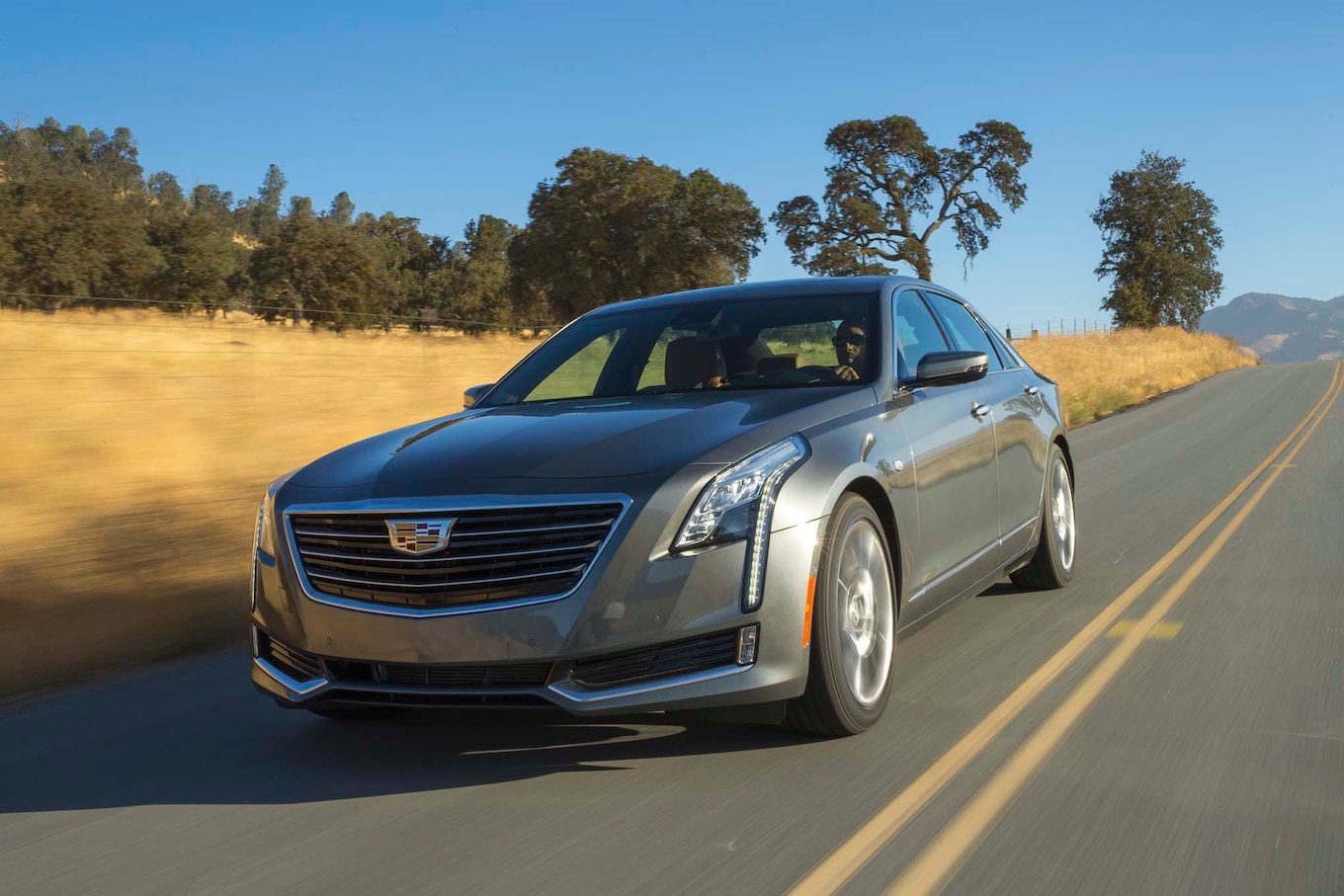 2017 Cadillac CT6 20T front three quarter in motion 03