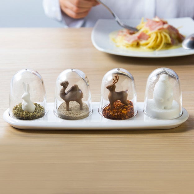 Animal-filled shakers to fill with all of their favorite spices.