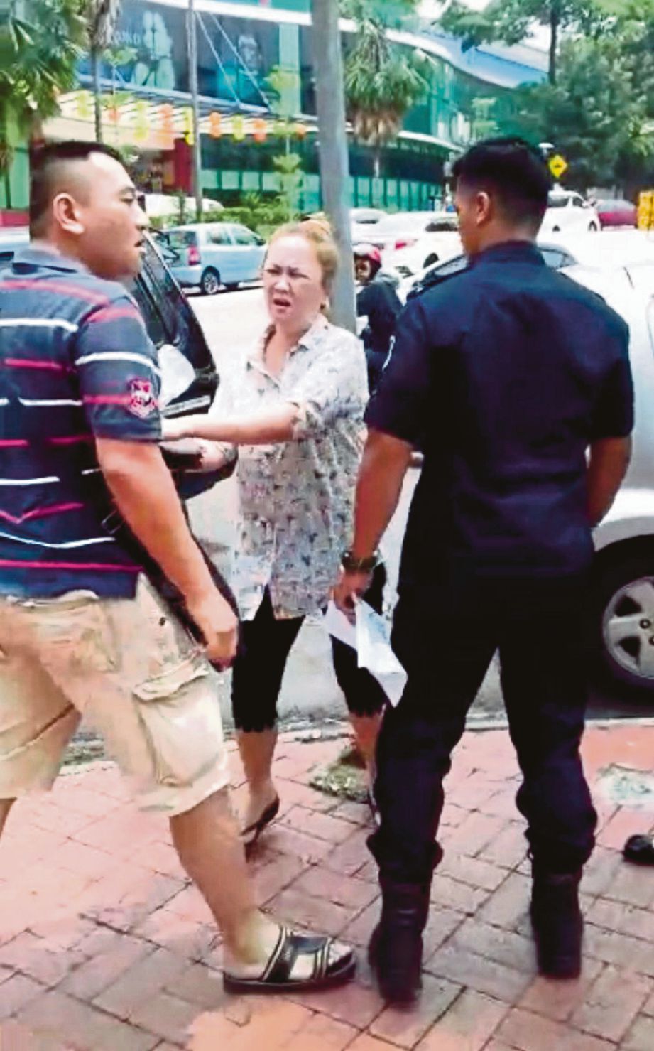 Lelaki serang anggota DBKL tak puas hati tayar kenderaan dikunci dipenjara 10 hari dan denda RM3000