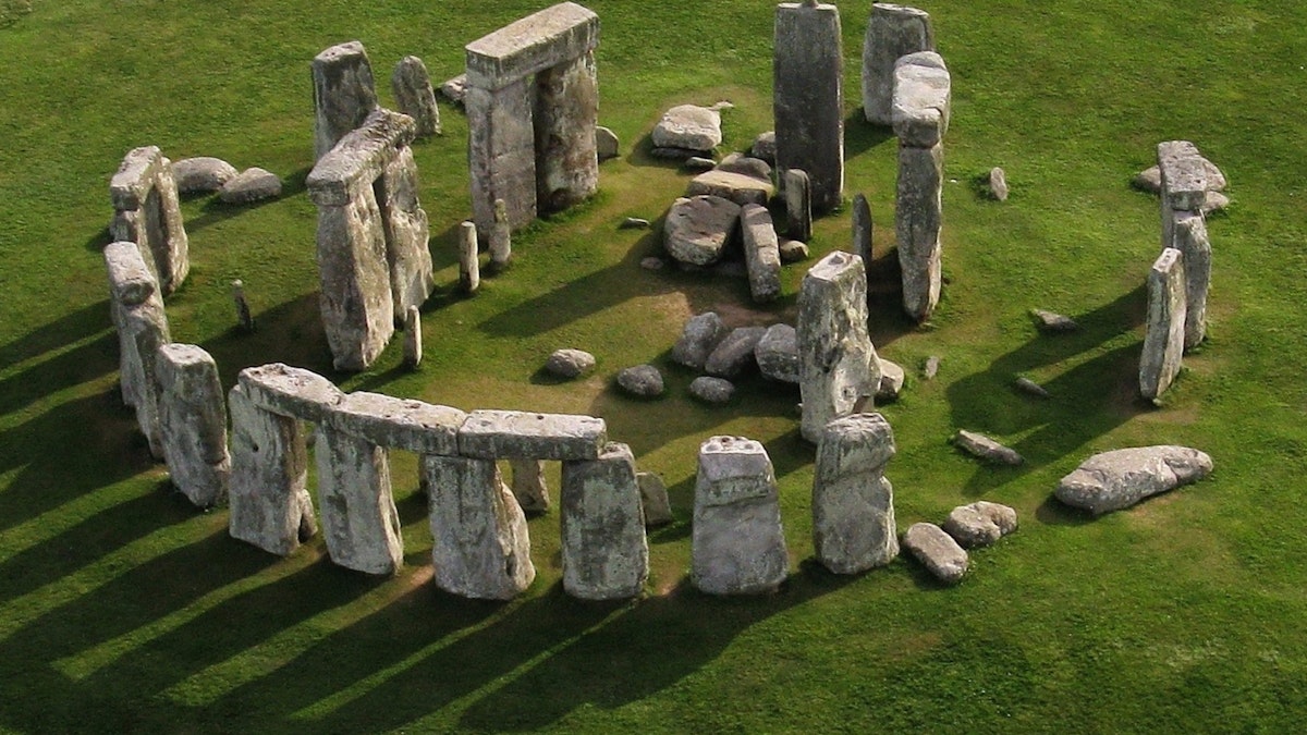 Best Day Trips from London - Stonehenge Tours from London - Half Day