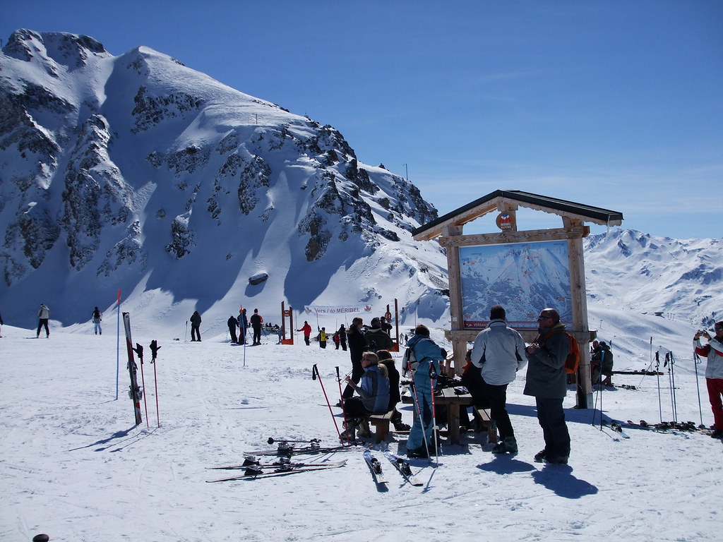 007 Skiing & Snowboarding - La Tania 2008