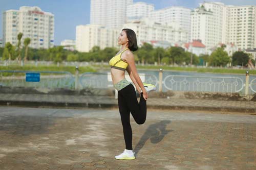 Người đẹp Đào Thị Hà luyện dáng sexy mà chẳng cần gym - 4