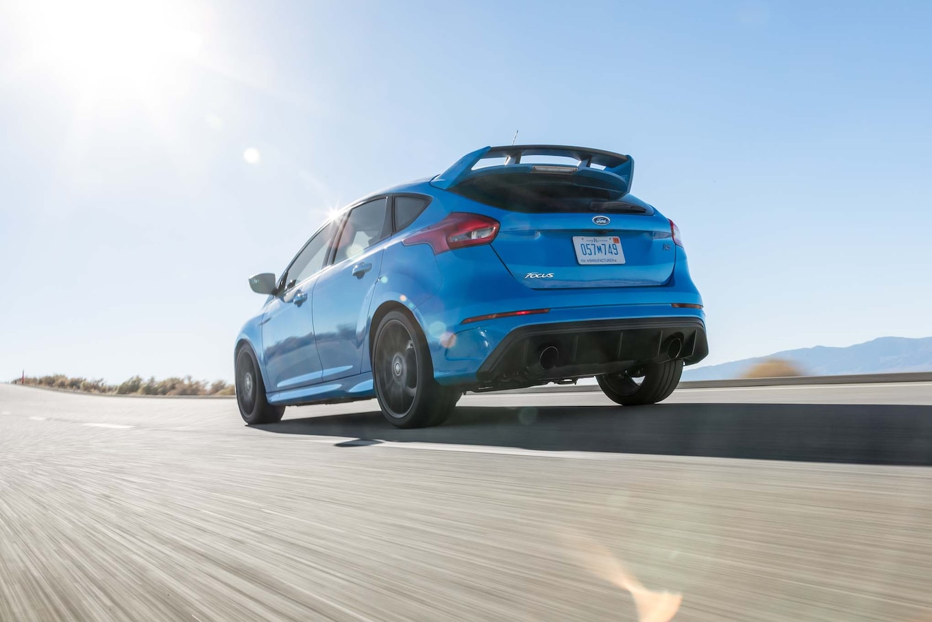 2016 Ford Focus RS rear three quarter in motion
