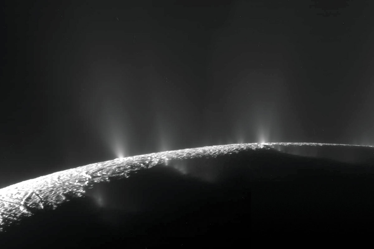 enceladus12_cassini_big.jpg