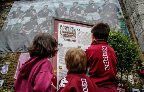 Đội bóng tai nạn máy bay rơi: Hồi ức Munich, nỗi đau Torino - 3