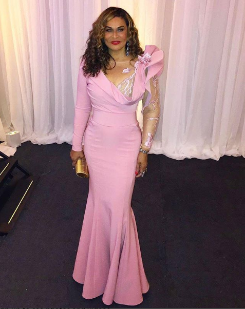 Beyonce’s mum’s stunning look to Serena Williams’ wedding
