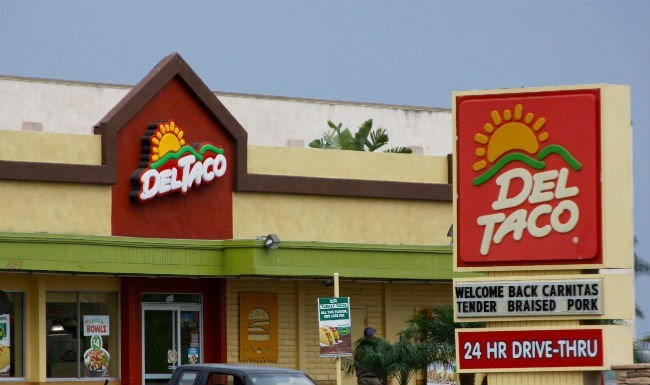 guy-tries-to-sue-del-taco-after-violent-case-of-food-poisoning