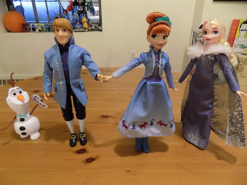 Olaf's Frozen Adventure Festive Friends Collection