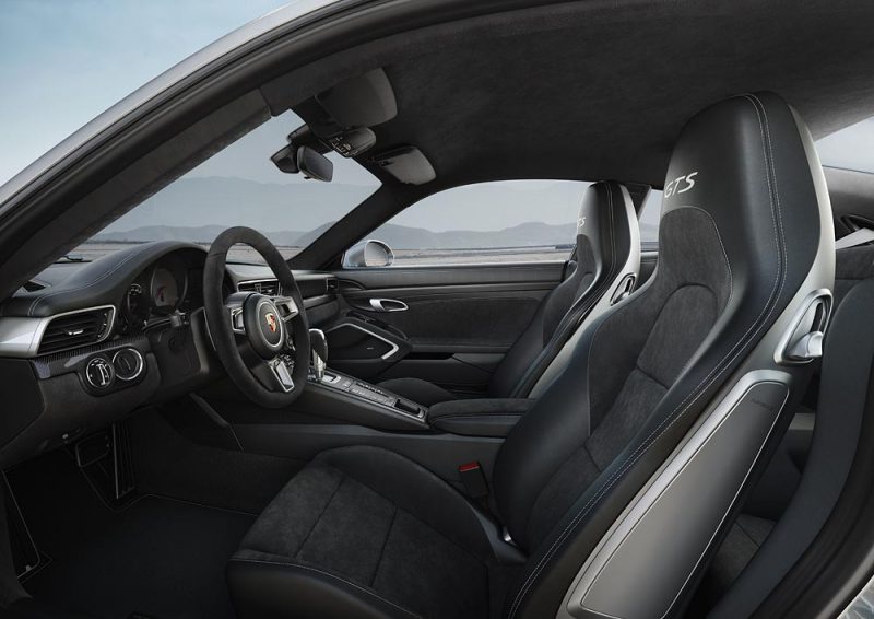 911 Carrera 4 GTS Interior