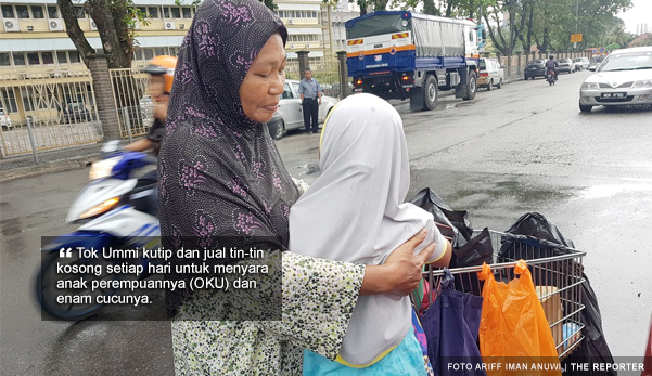 Kutip dan jual tin untuk sara anak OKU dan enam cucu, netizen mohon orang ramai bantu nenek ini