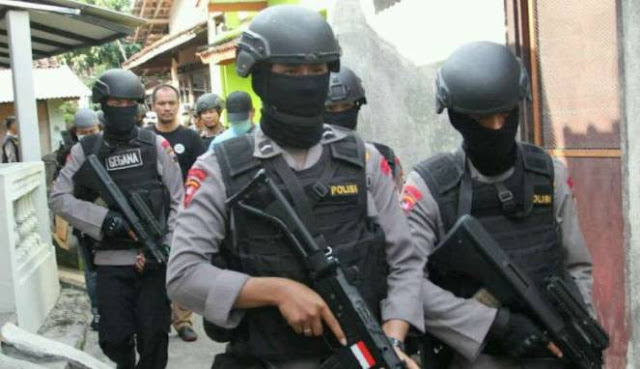 Densus 88 Tangkap Warga Sragen dan Karanganyar Pasca Jokowi Kumpulkan TNI Polri