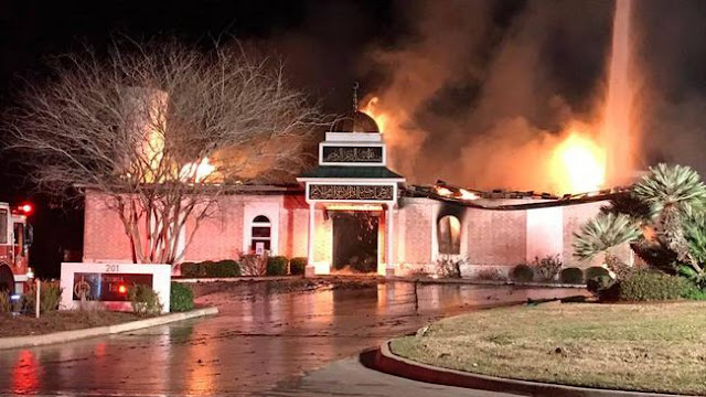 Innalillaahi, Masjid yang pernah jadi Target Kebencian ini Habis Terbakar