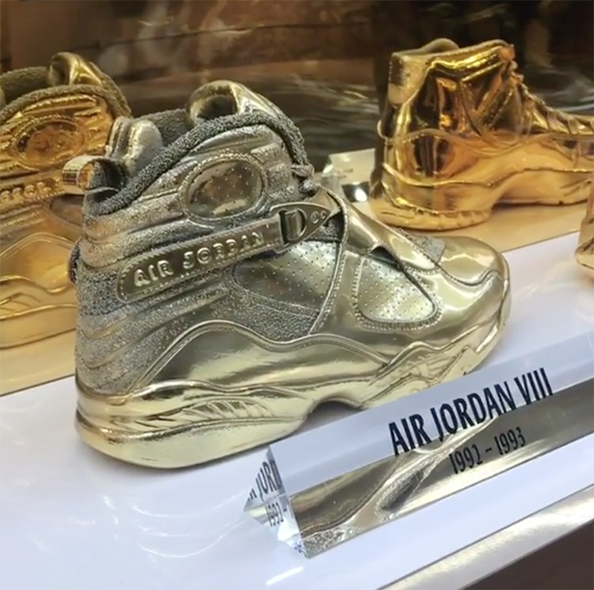 Air Jordan 8 Gold