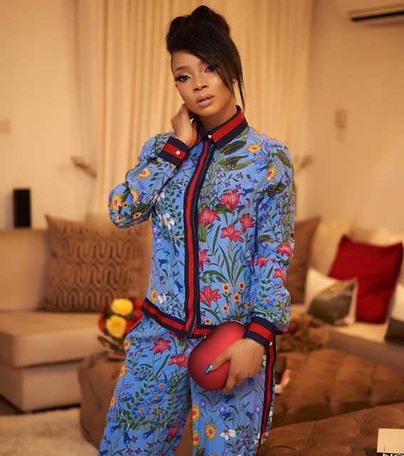 Toke Makinwa steps out in her natural hair