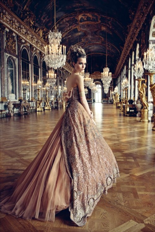bebe-sucre-fashion: Josephine Skriver in Dior Haute Couture...