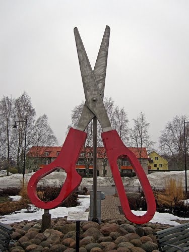 The worlds largest scissors, Nossebro Sweden AND I COULDN'T CUT STRAIGHT WITH THESE EITHER