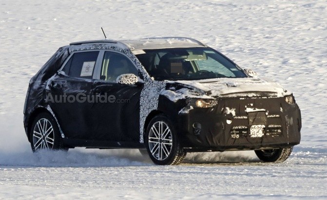 Kia Stonic Small SUV Spied For the First Time