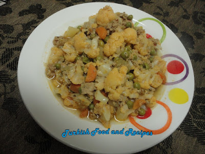 Cauliflower with Ground Beef (Kiymali Karnibahar)-food and recipes