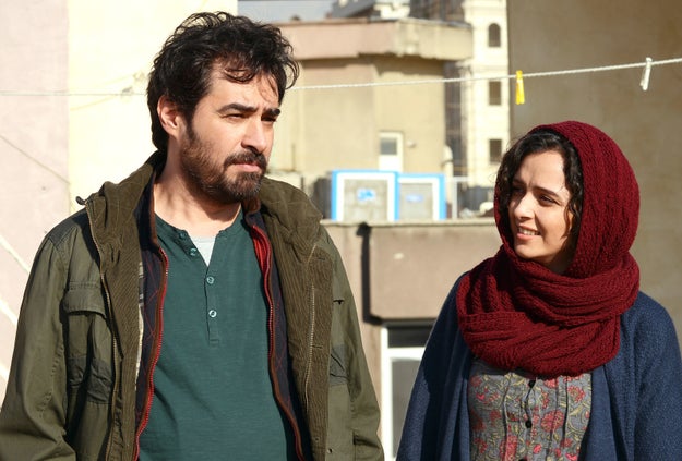 The film is about a young couple living in Tehran, Emad (Shahab Hosseini) and Rana (Taraneh Alidoosti) Etesami, the latter of whom is attacked in their home.
