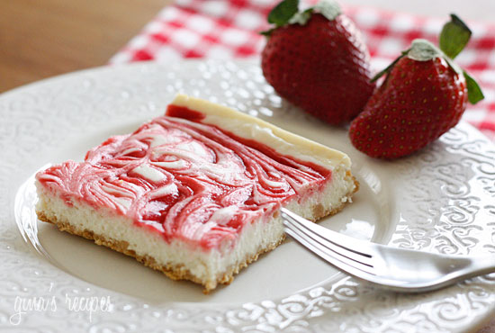 نتيجة بحث الصور عن ‪Light Cheesecake & strawberry jam‬‏
