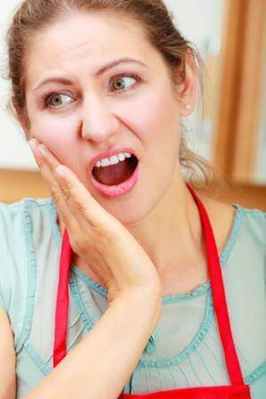 7 Natural Remedies to Relieve Toothache Pain