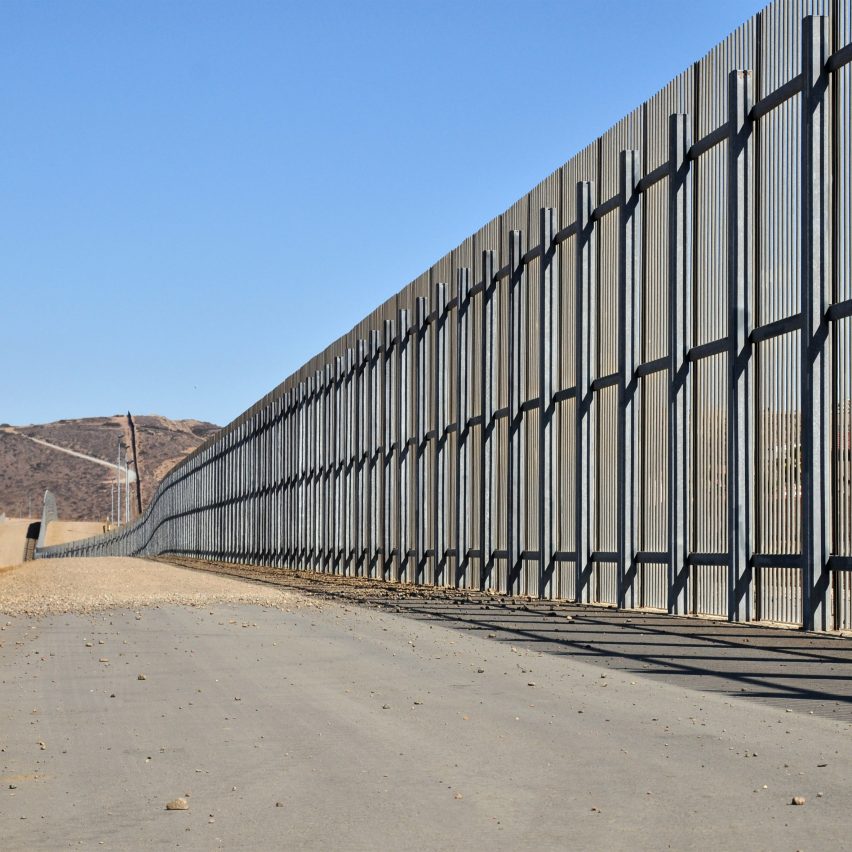 US/Mexico border fence at El Paso, TX
