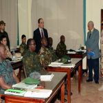 وزير الدفاع يتفقد أحد المعاهد التعليمية للقوات المسلحة