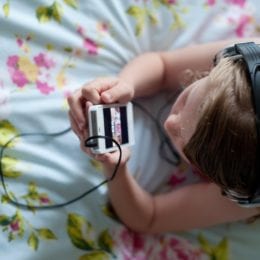 Smartphone Addiction: Apple Urged To Protect Children From Toxic Effects