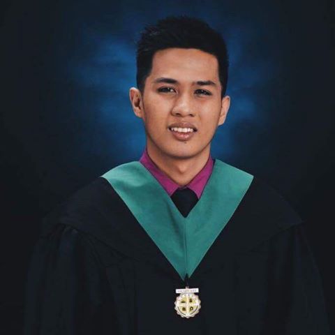 'Walwal Bago Aral': Student Spends Six Years in College But Gives the Most Inspiring Graduation Message Ever!