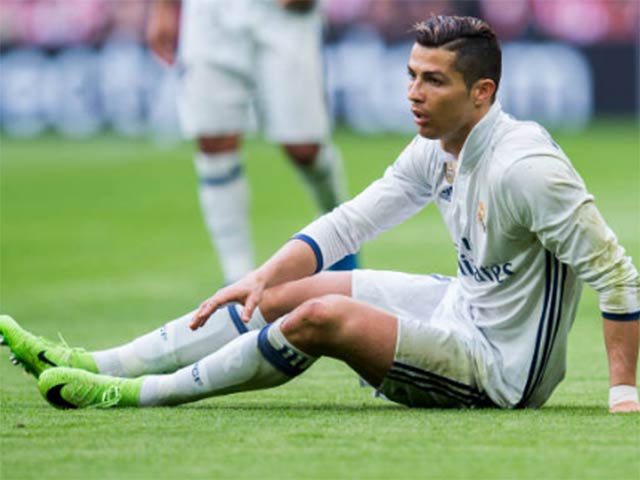 Ronaldo tốc độ tụt dốc, Real chi 106 triệu bảng thay thế