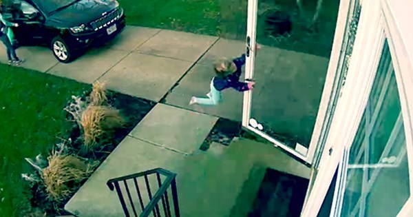 fail video 4-year-old Ohio girl blown away by high winds