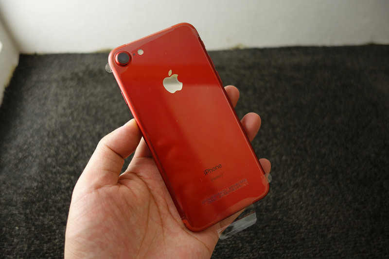堅持單手好操作的手感 iPhone 7 Red 開箱