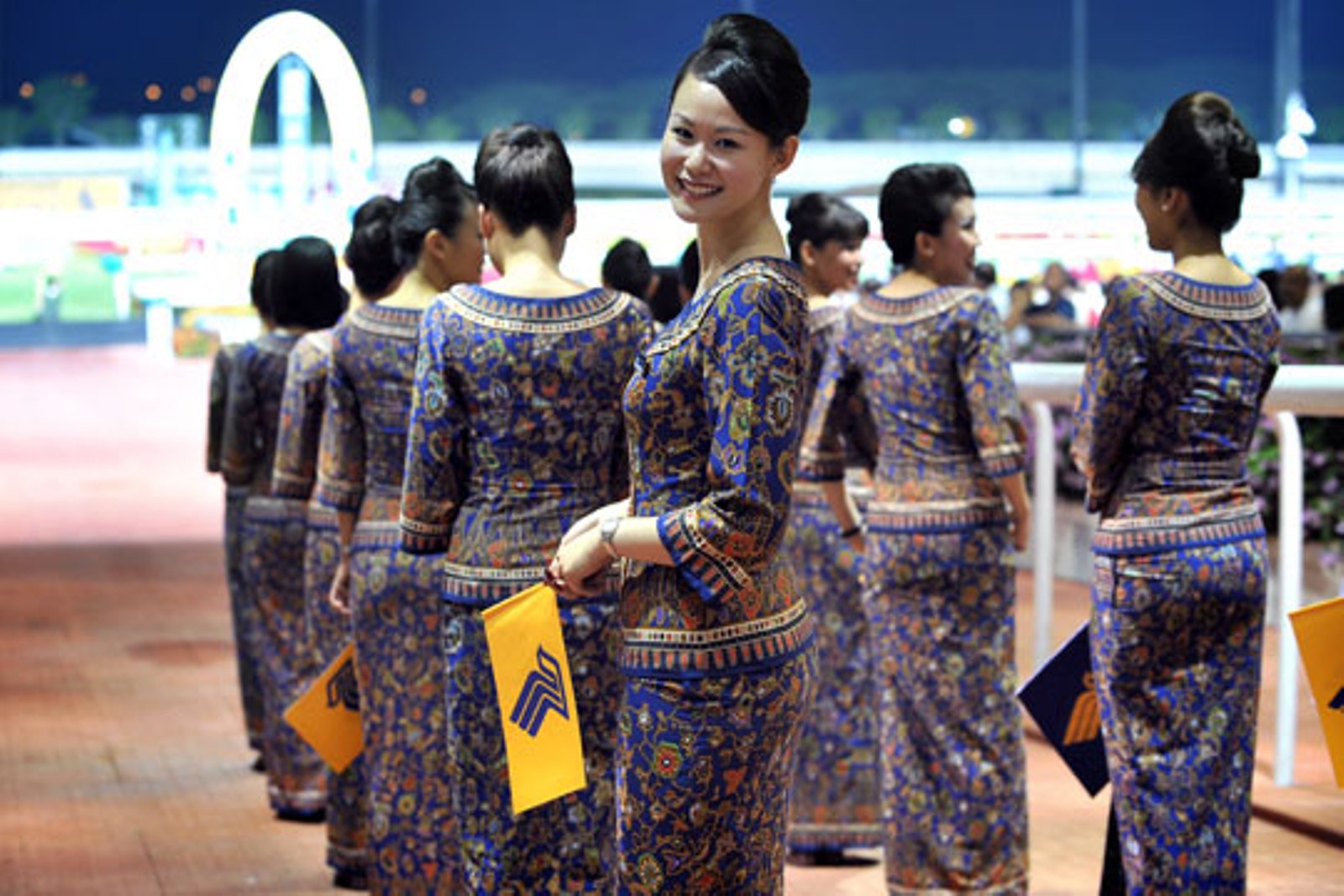 hottest-flight-attendants-stewardesses-2-singapore-airlines