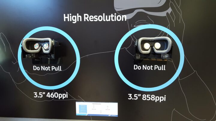 New Gear VR Display - 01